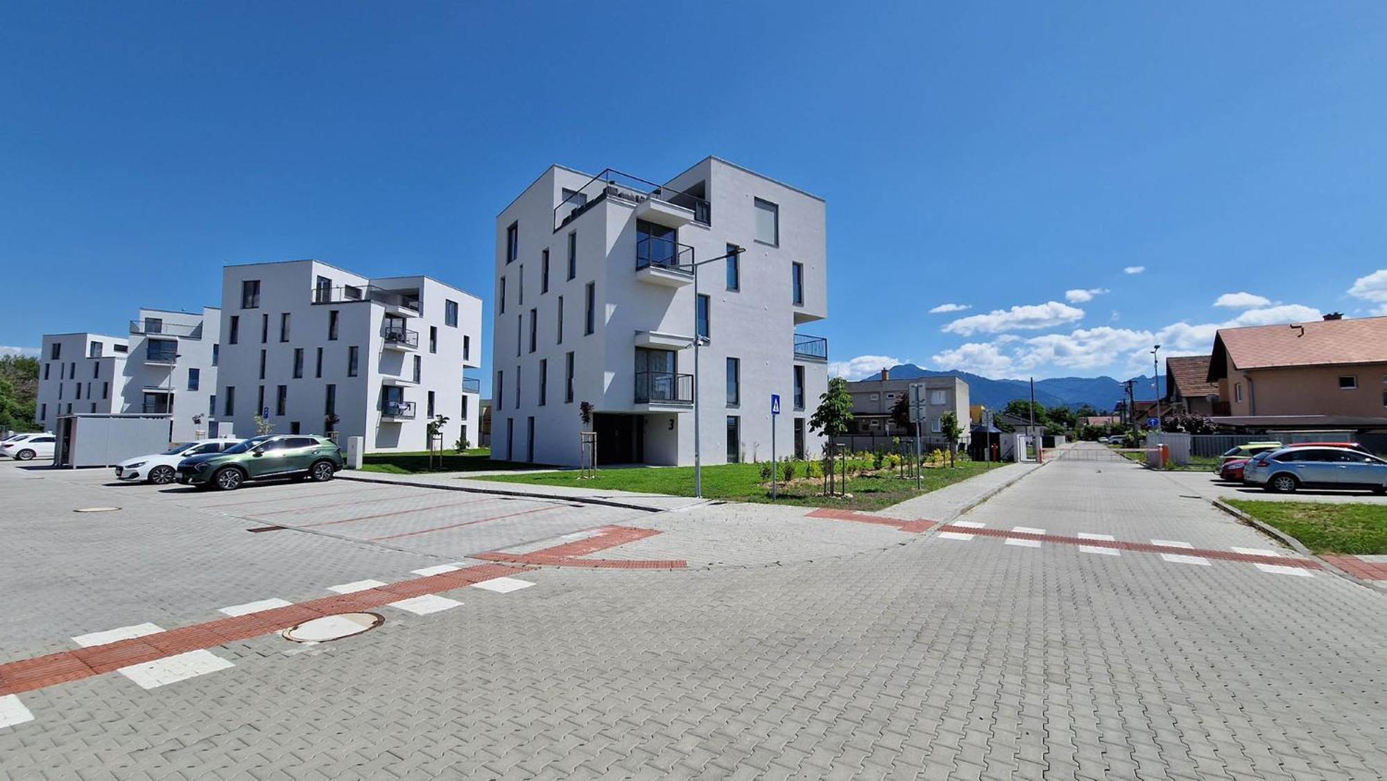 Hillshome - 84M2 Moderny Byt S Terasou Aj Saunou Liptovský Mikuláš エクステリア 写真